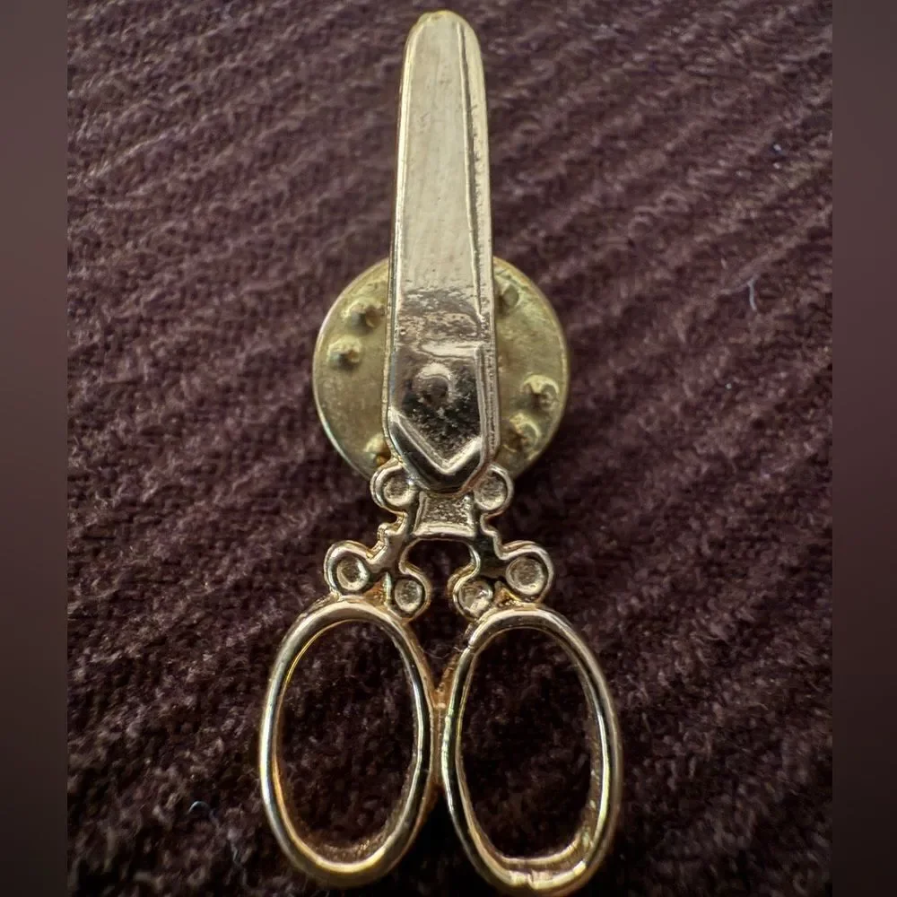 Vintage Gold-Tone Scissors Pin – Made in USA